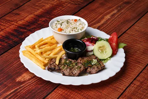 Almuerzo ejecutivo de Res